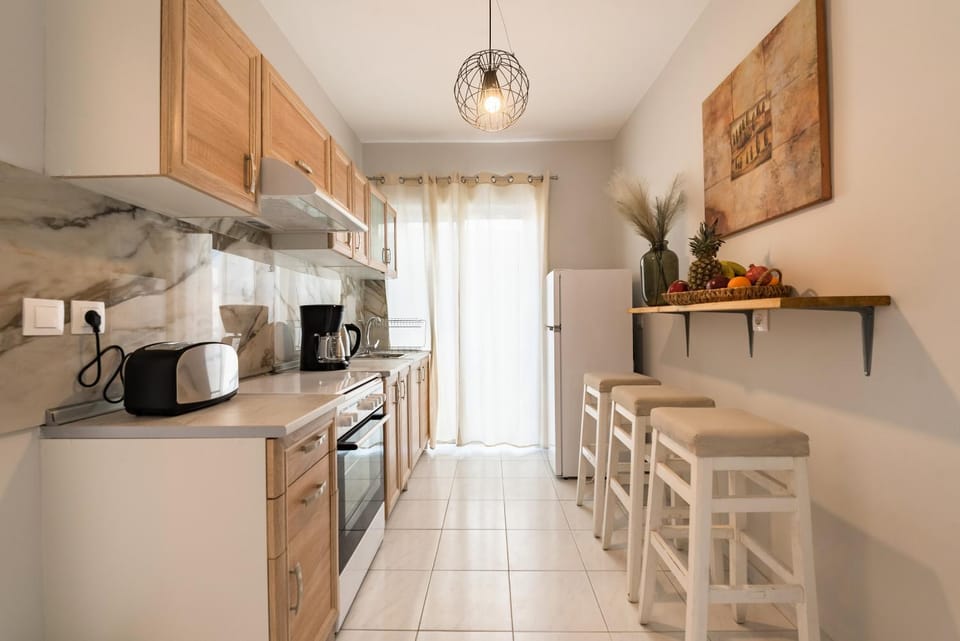 Kitchen or kitchenette, kitchen