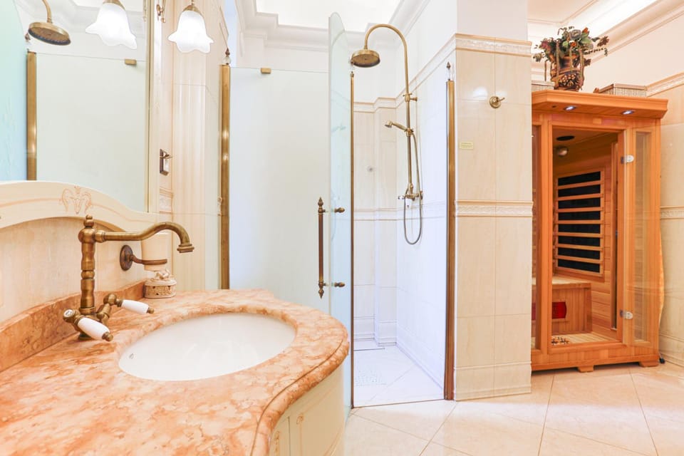 Sauna, Bathroom