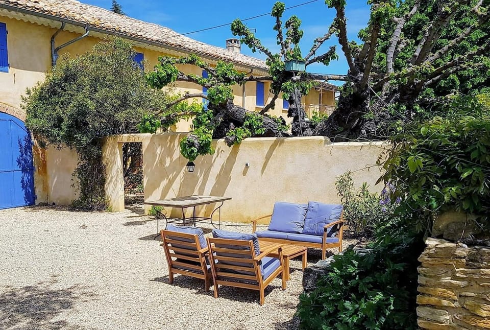 Property building, Garden, Seating area