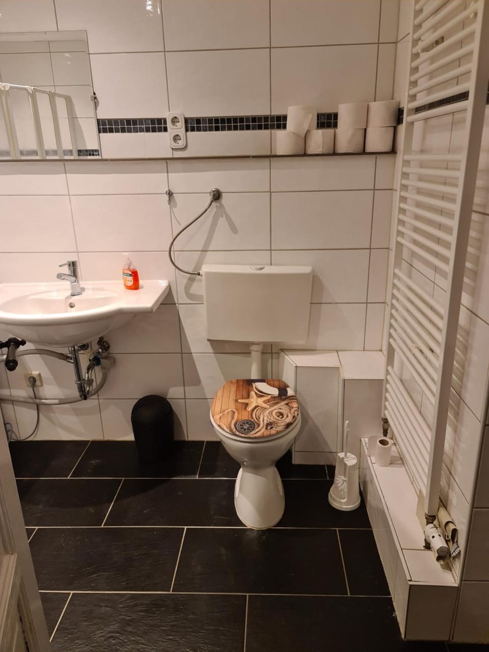 GSS18 1-OG Möblierte Wohnung in Oebisfelde Apartment in Saxony-Anhalt, Germany