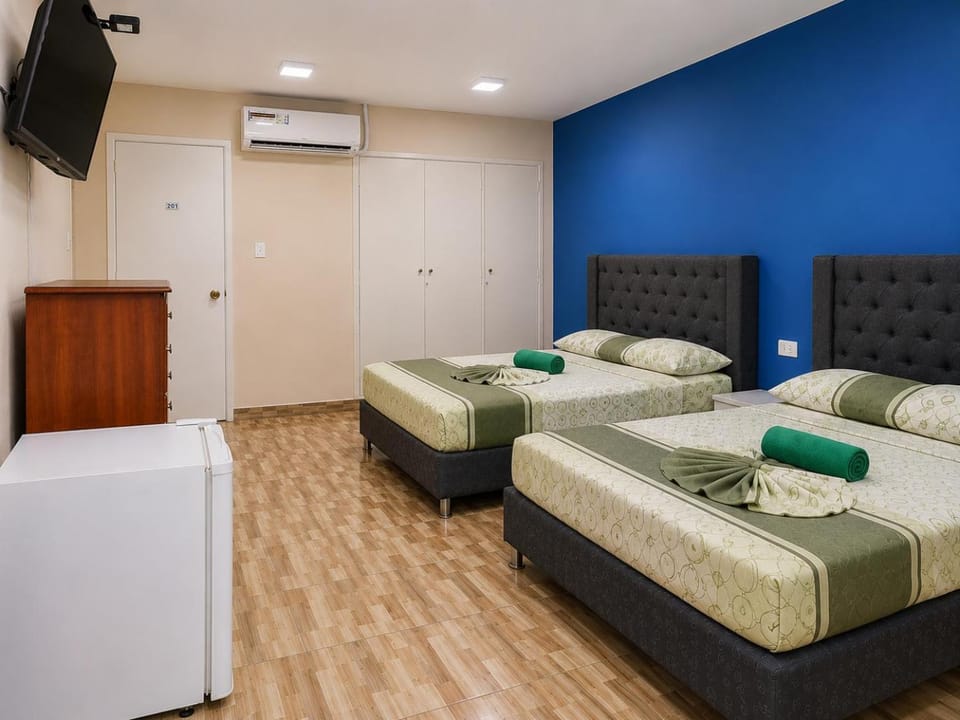 Hostal Avanza Bed and Breakfast in Cali