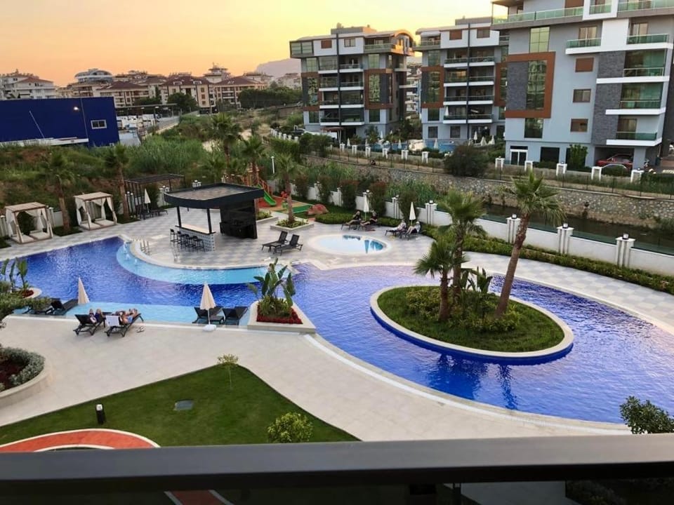 Balcony/Terrace, Pool view
