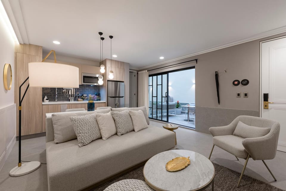 Kitchen or kitchenette, Living room, Dining area