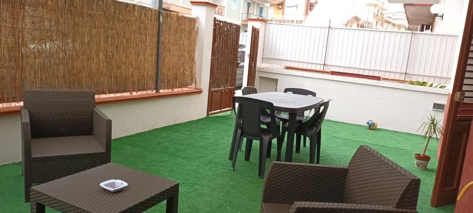 Patio, Balcony/Terrace, Balcony/Terrace, Seating area