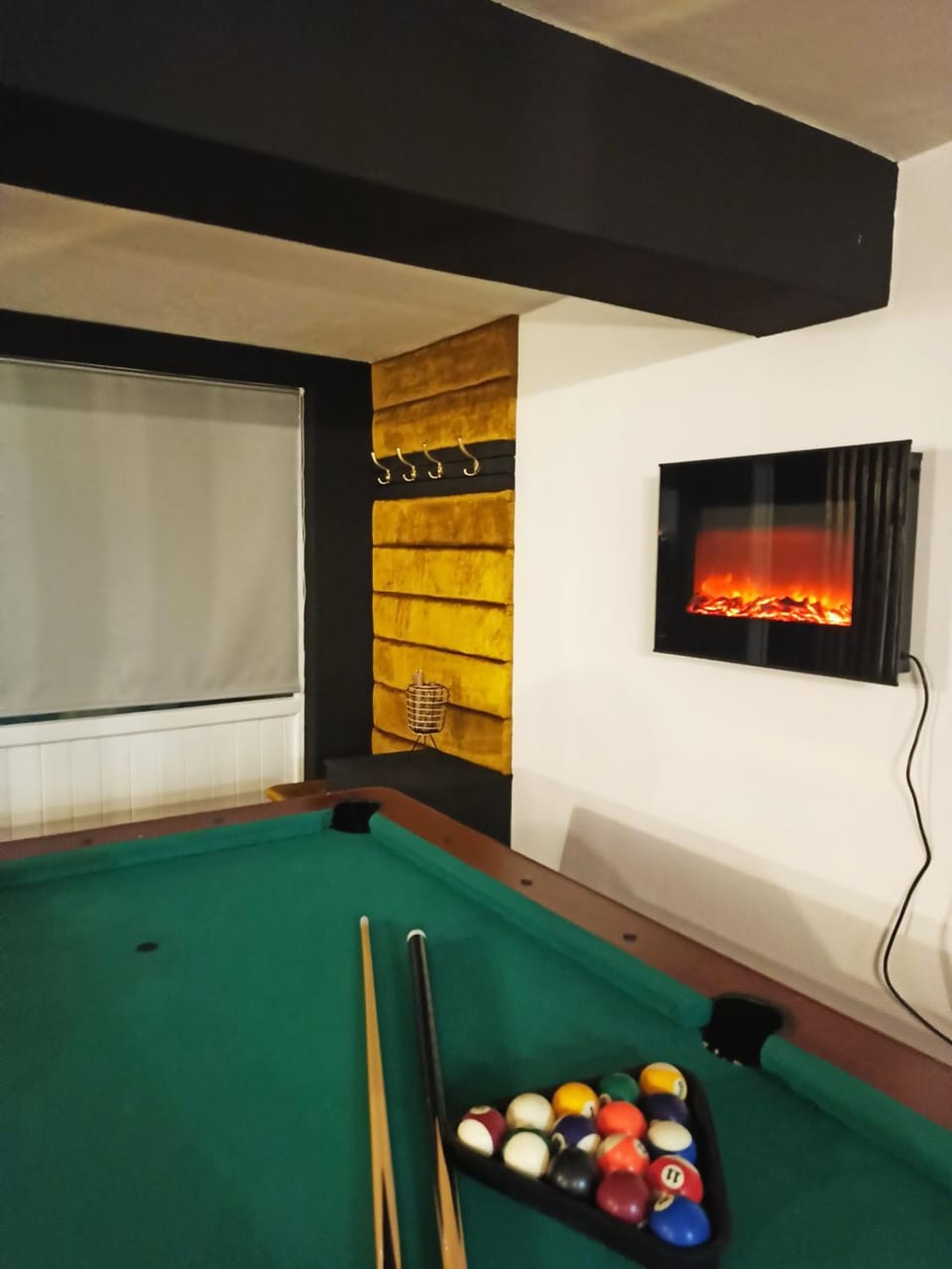 Billiard, Living room