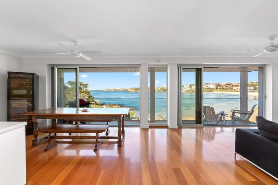 Balcony/Terrace, Living room, Dining area, Sea view