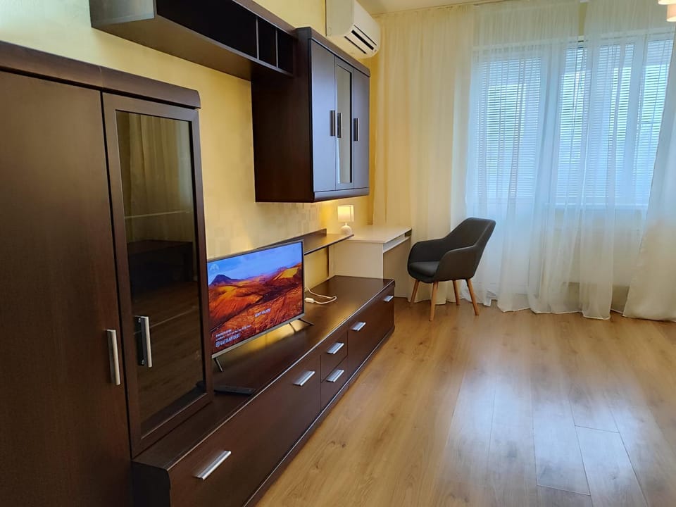 Квартира, велика однокімнатна , метро Нивки, метро Сирець 15хв Apartment in Kiev City - Kyiv