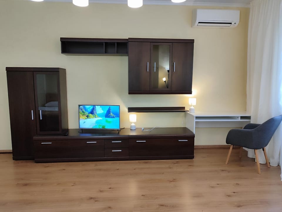 Квартира, велика однокімнатна , метро Нивки, метро Сирець 15хв Apartment in Kiev City - Kyiv