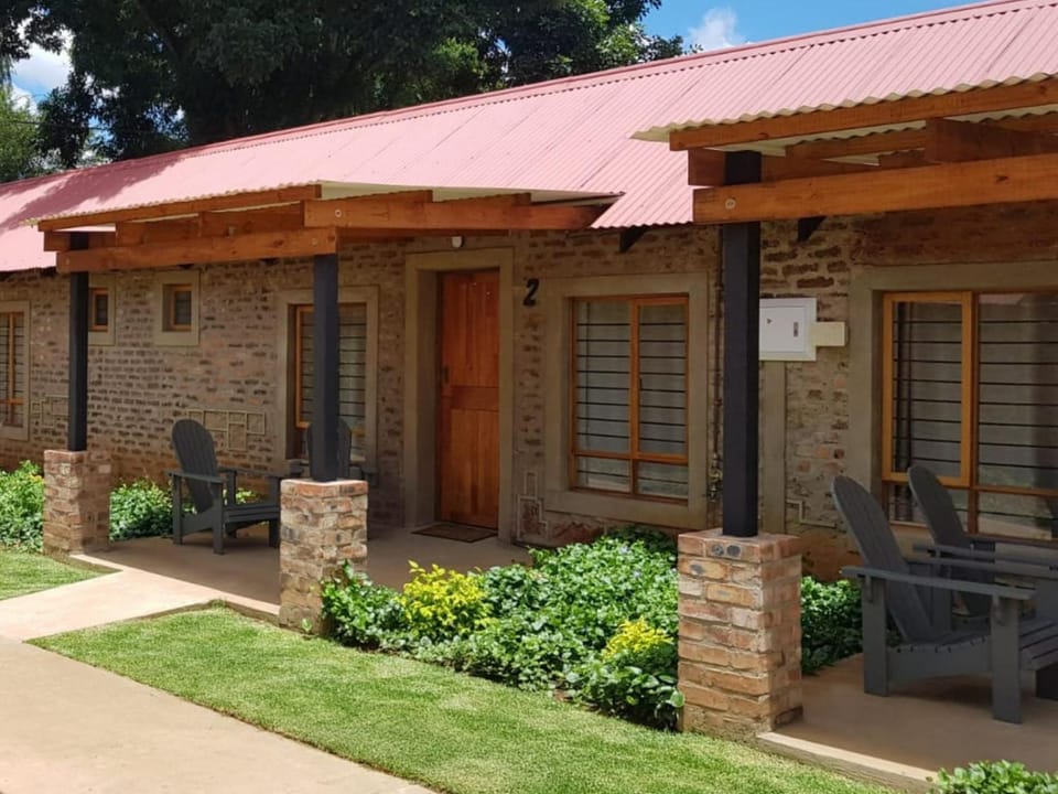 Patio, Facade/entrance, Garden
