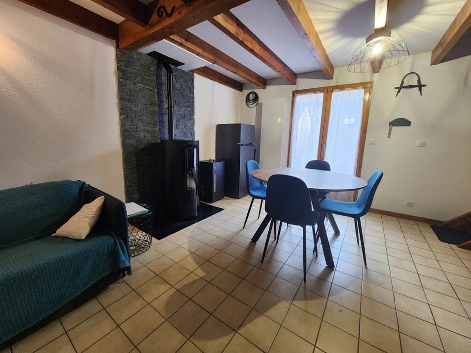 Living room, fireplace