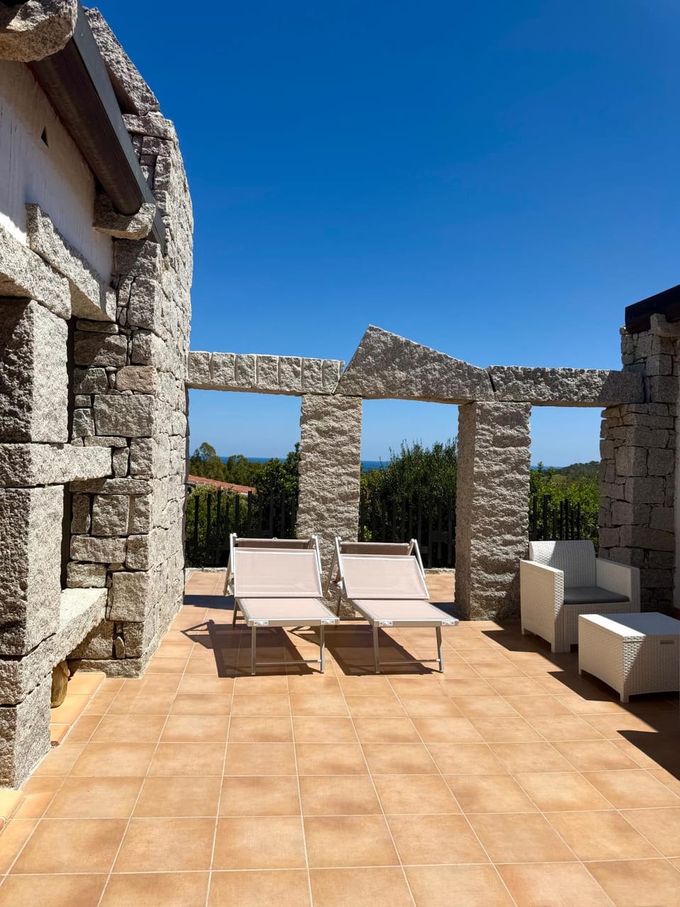 Patio, Living room, Seating area, sunbed