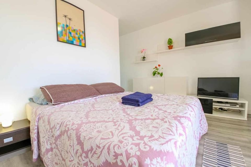 Parque Santiago II studio 404 by Tenerife Rental Apartment in Playa de las Americas