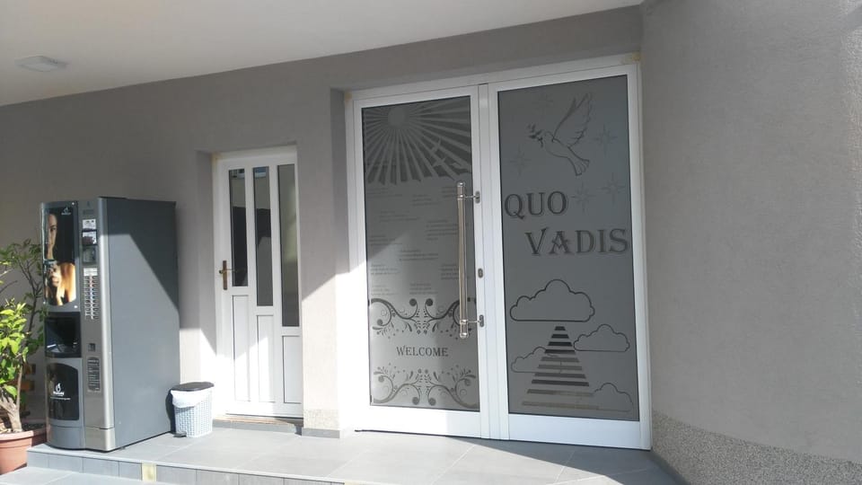 Facade/entrance, Day