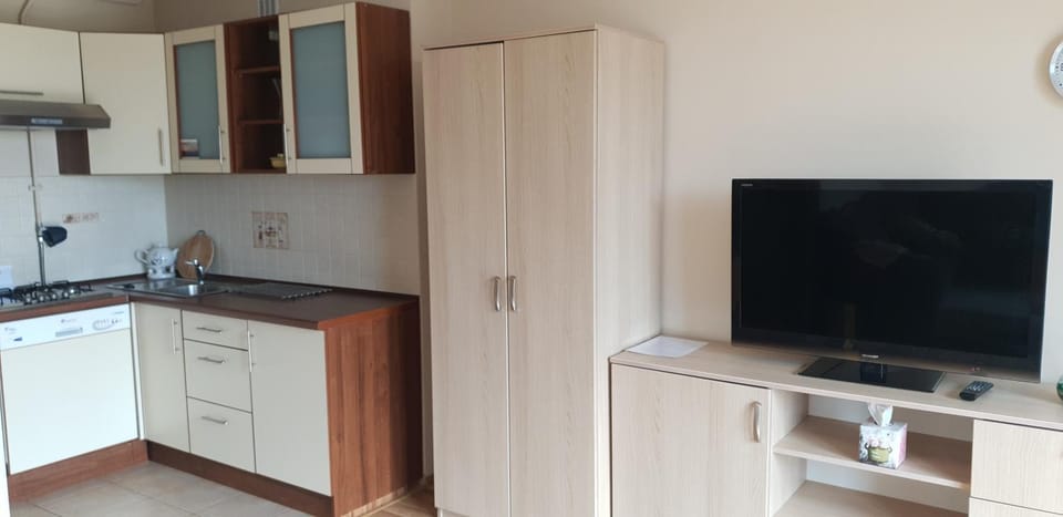 TV and multimedia, Kitchen or kitchenette