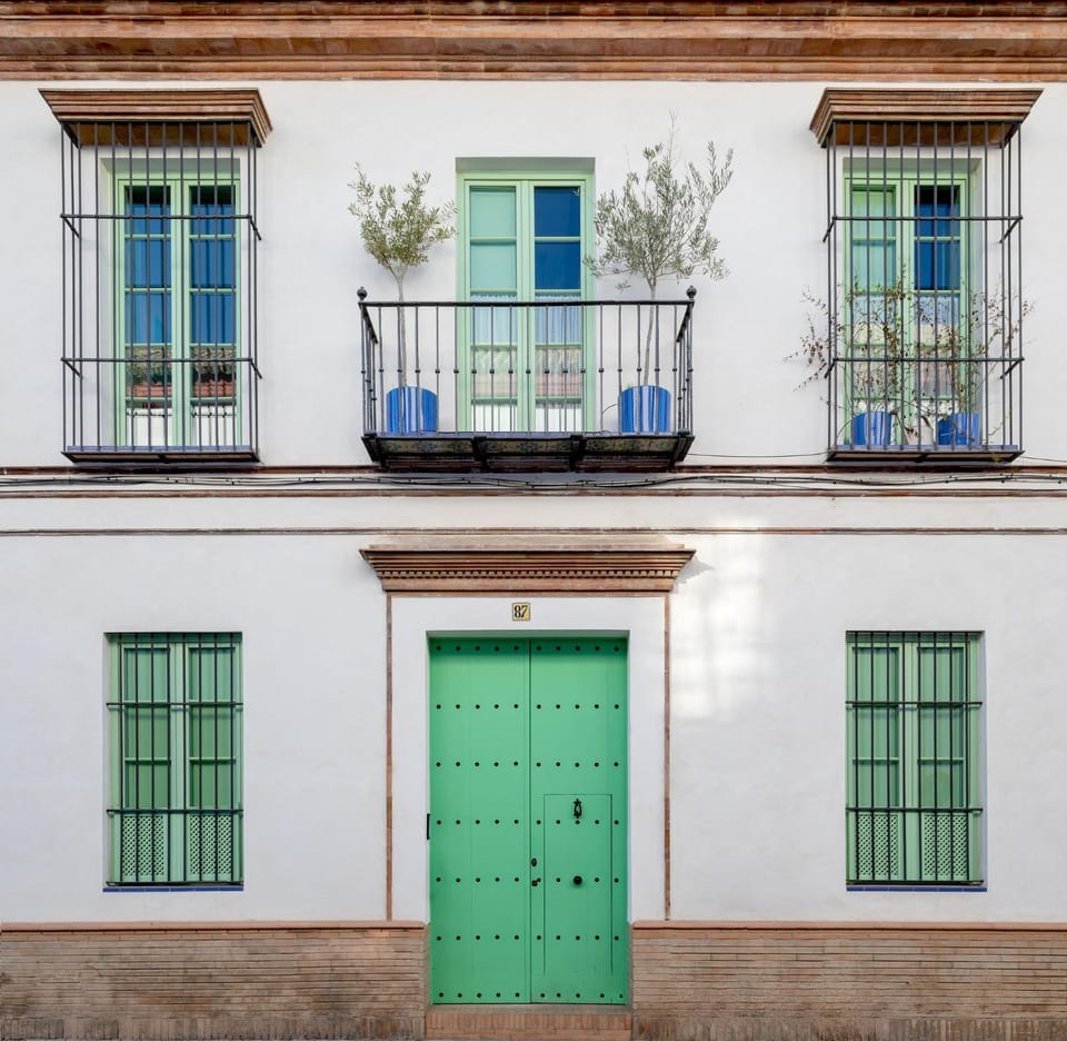 Property building, Facade/entrance, Off site