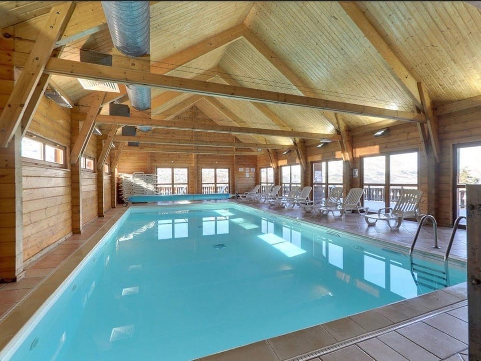 Chalet 5 pièces avec terrasse et parking - FR-1-504-624 Chalet in Provence-Alpes-Côte d'Azur