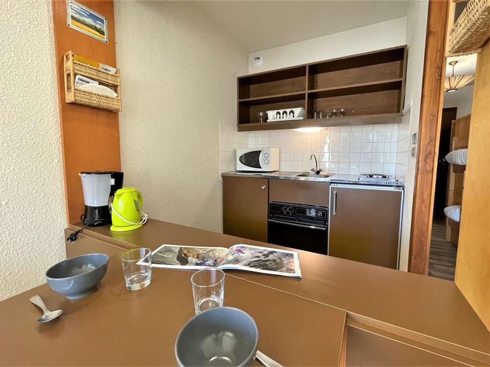 Studio en Montagne au Pied des Pistes - 4 Pers, Dévoluy - FR-1-651-3 Apartment in Provence-Alpes-Côte d'Azur