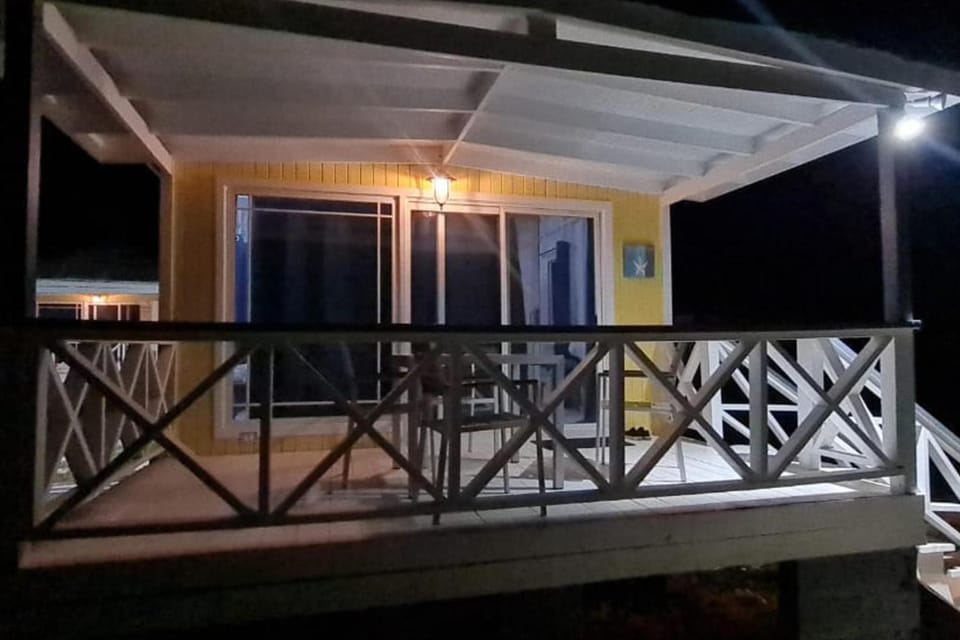 1 Bed Cottage Sleeps 2 - Pet Friendly - Ocean View House in Antigua and Barbuda