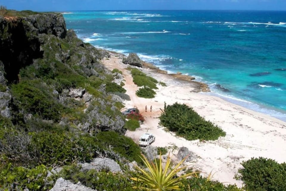 1 Bed Cottage Sleeps 2 - Pet Friendly - Ocean View House in Antigua and Barbuda