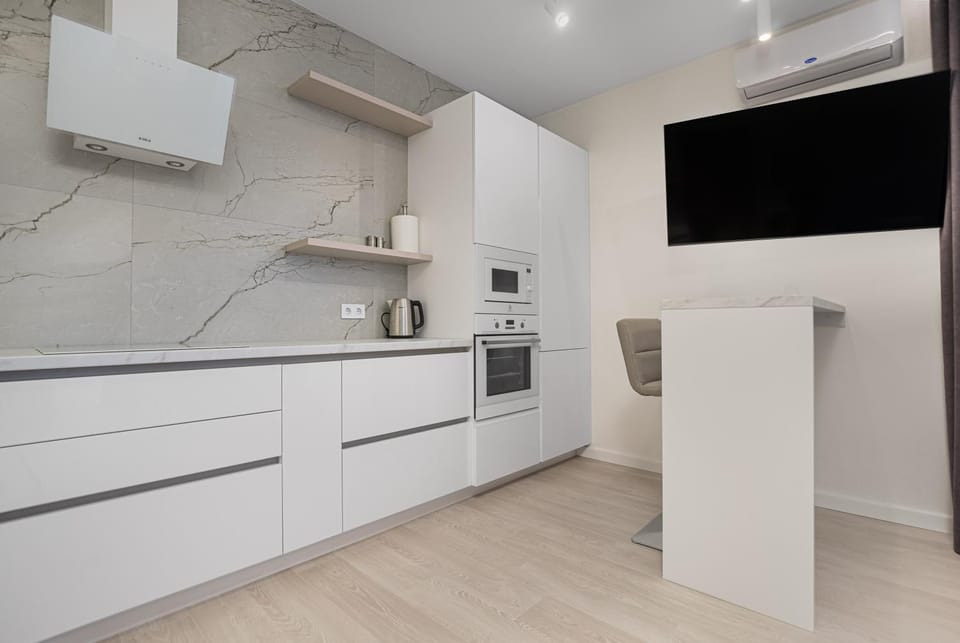 45 Pearl 2-bedrooms Apartment with Terrace Apartment in Odessa