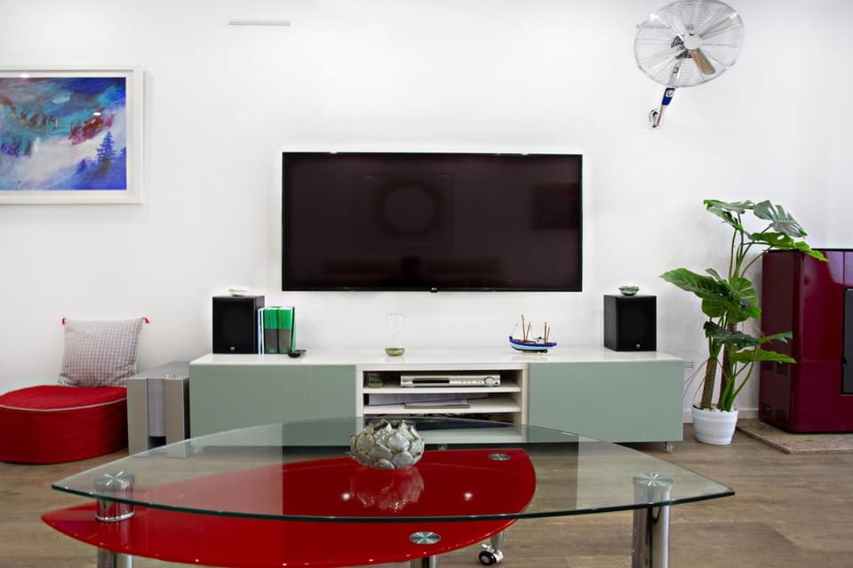 Communal lounge/ TV room, Living room