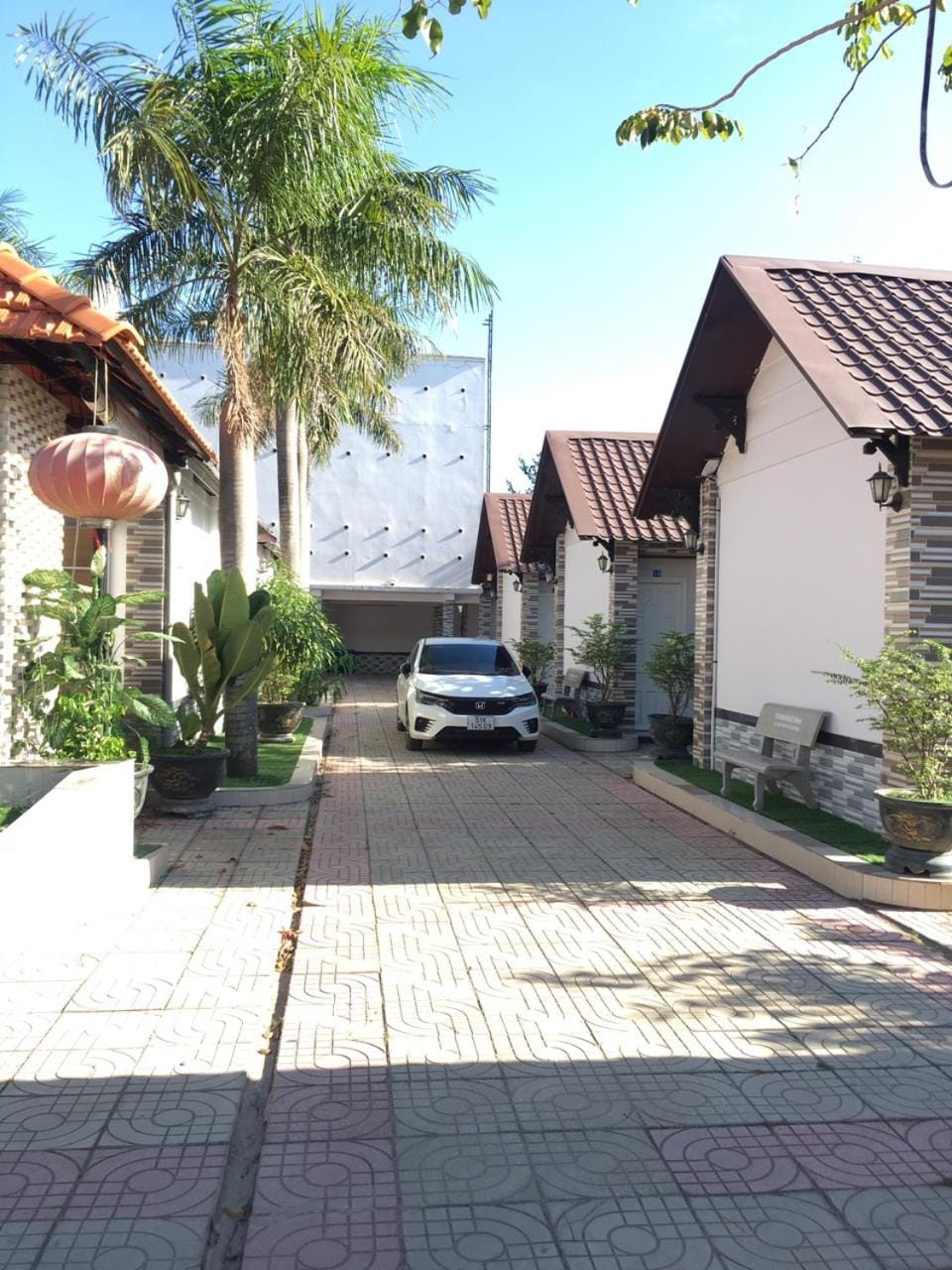 Property building, Facade/entrance, Neighbourhood