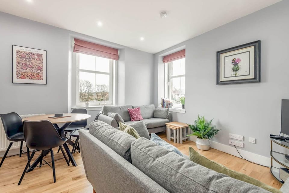 Communal lounge/ TV room, Living room