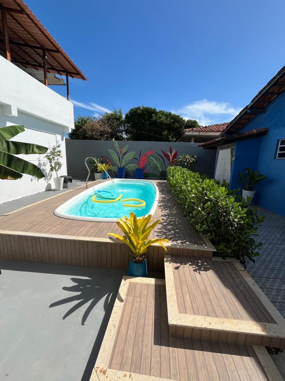 Day, Natural landscape, Pool view, Swimming pool, sunbed