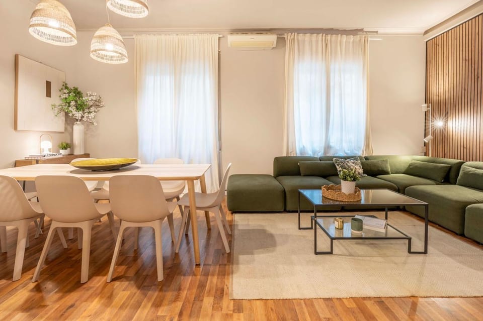 Living room, Seating area, Dining area