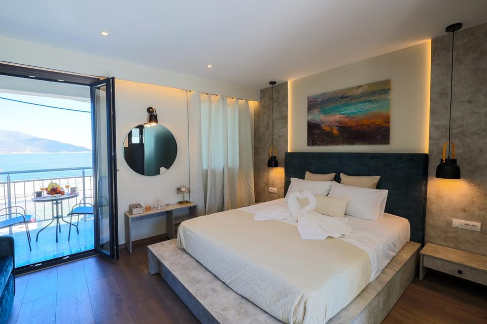 Bed, Balcony/Terrace, Sea view