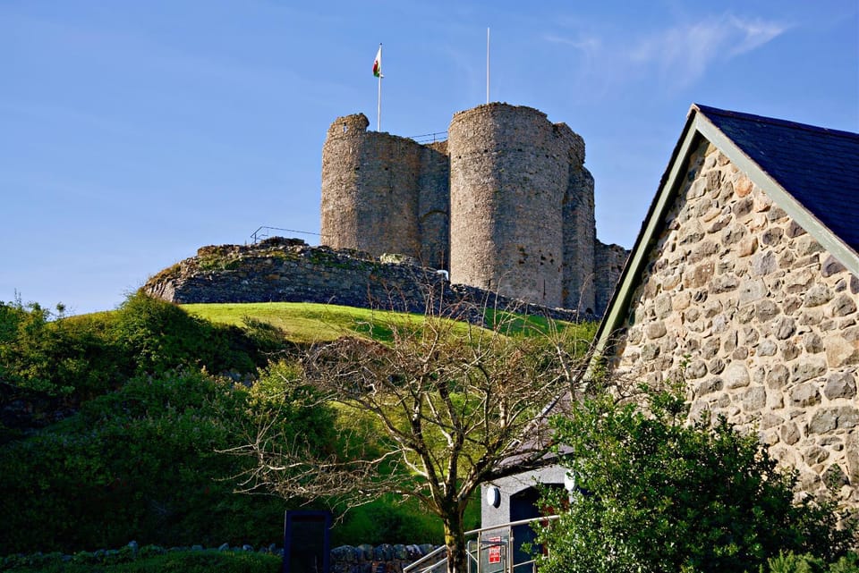 Porthyraur castle view, beach, parking,EV point Pet friendly House in Criccieth