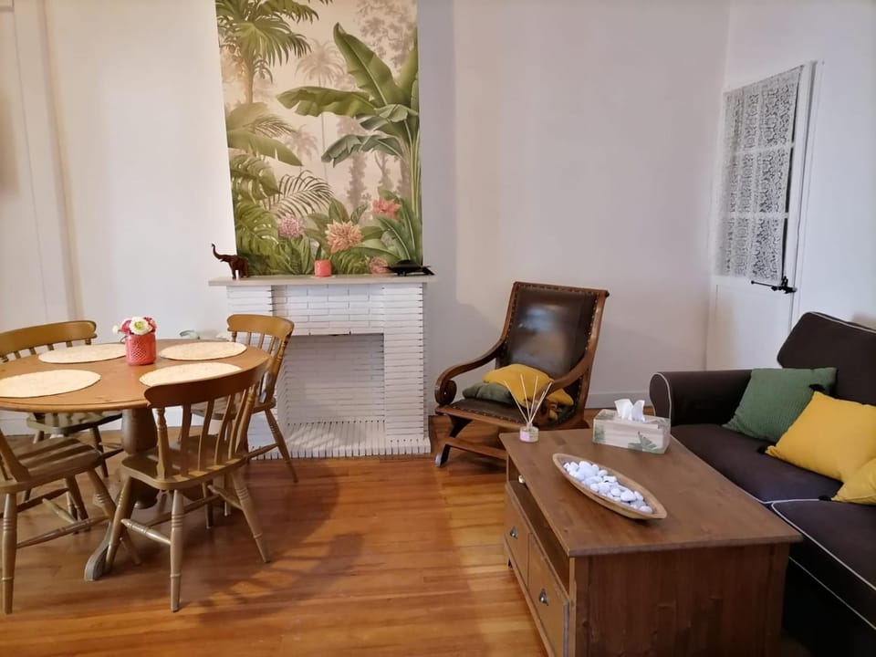Living room, Dining area