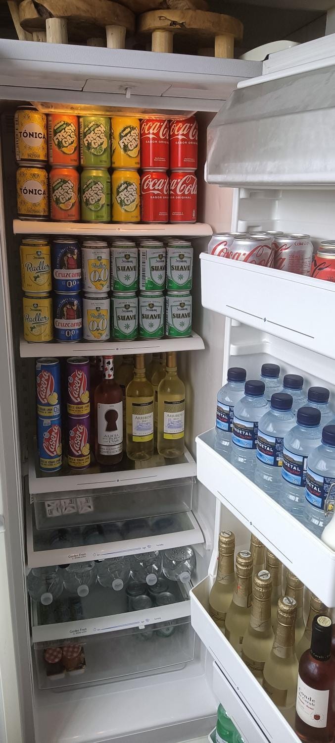 Lounge or bar, Lounge or bar, Drinks, Alcoholic drinks, Non alcoholic drinks
