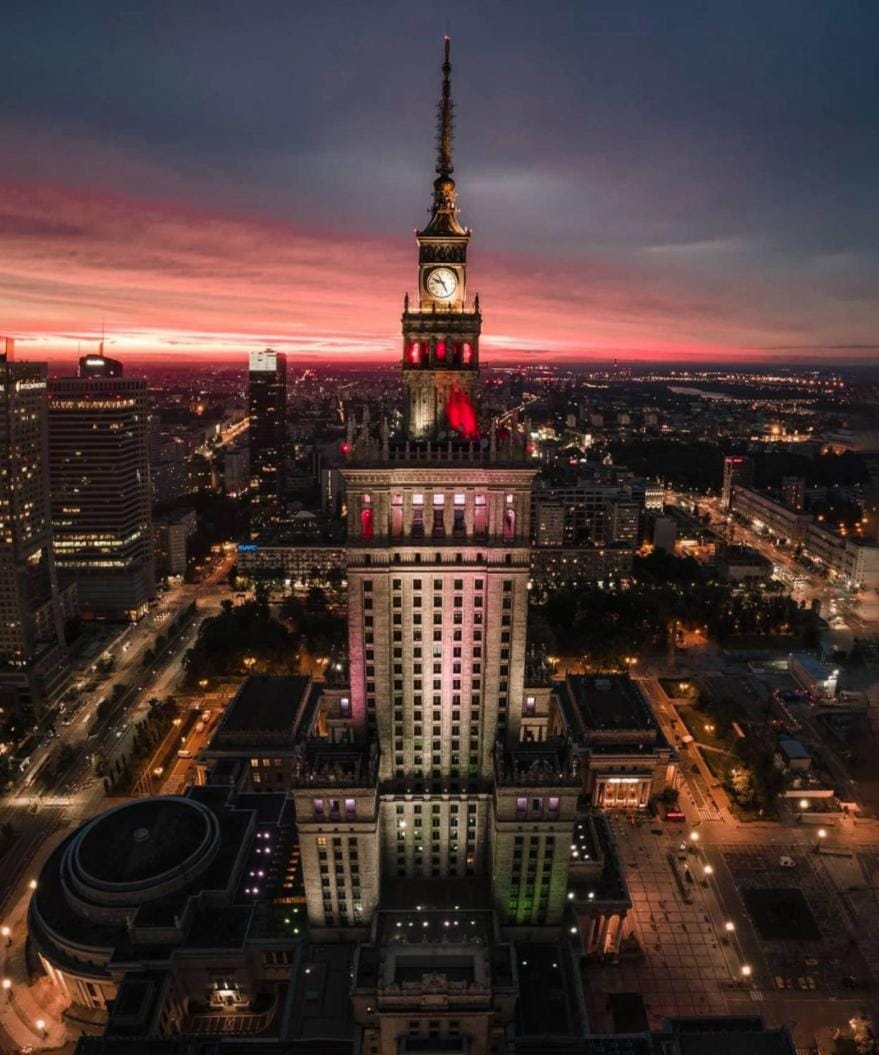 PLATINUM metro x2 WiFi 350 MBs Netflix HBO AppleTV Apartment in Warsaw