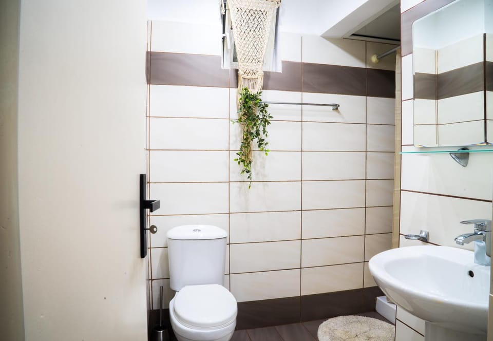 Mousiko Apartment in Faliraki, Greece