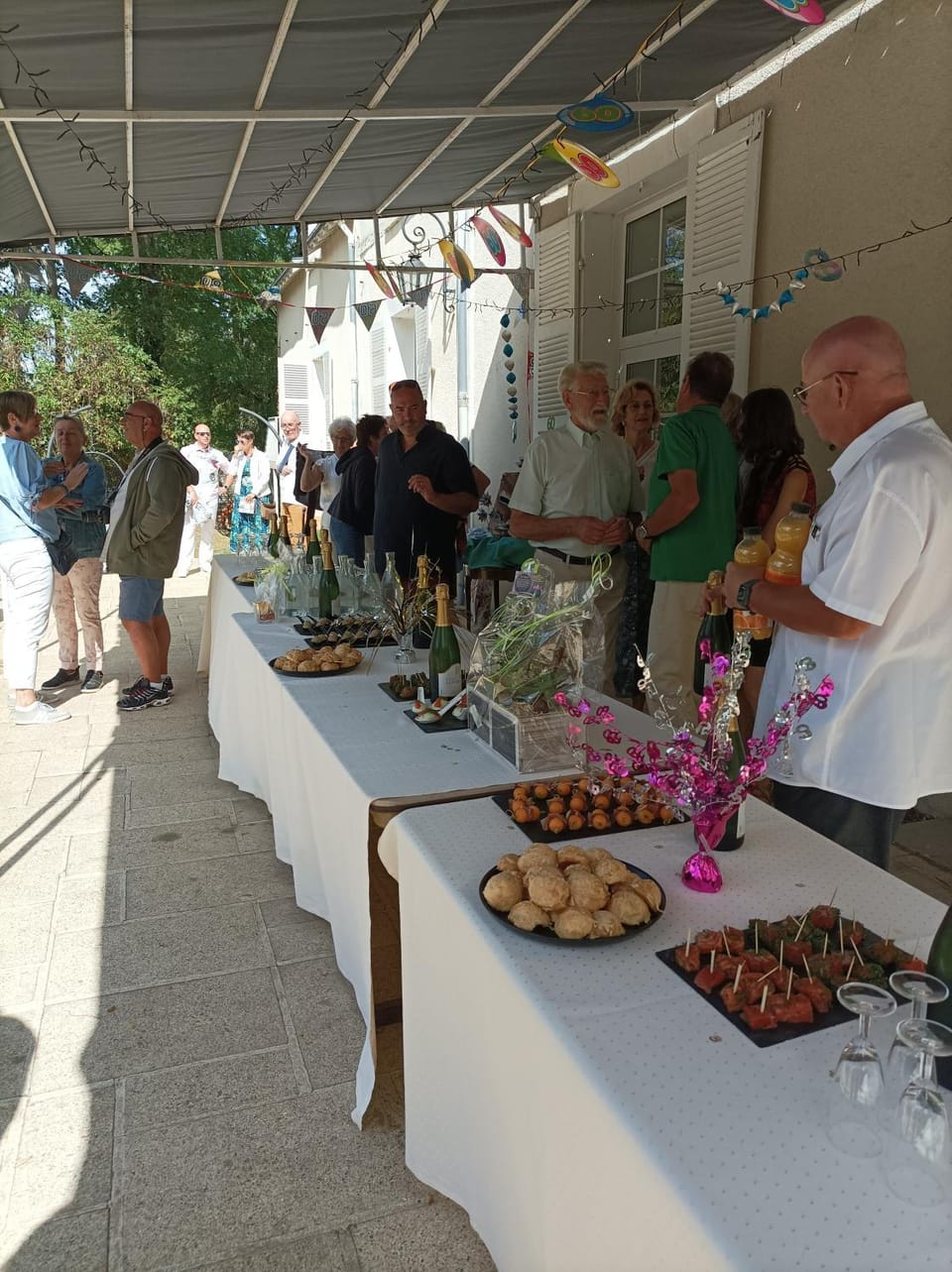 Patio, Food and drinks, Food