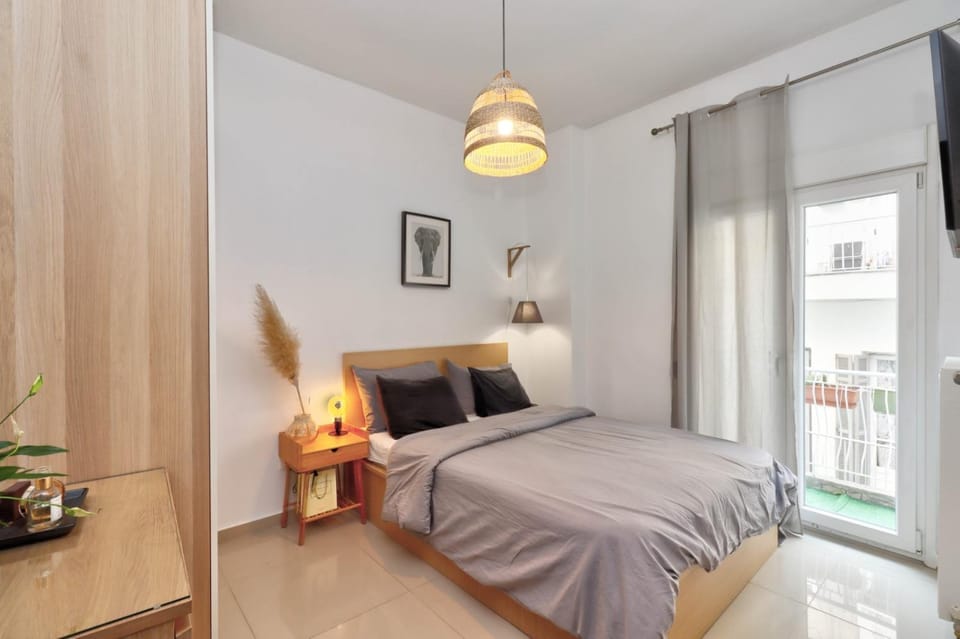 HAPPY TRAVELLER - Luxury, Free public Parking Apartment in Thessaloniki