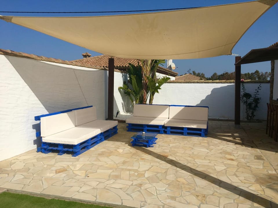 EL ALAZAN Villa in Chiclana de la Frontera