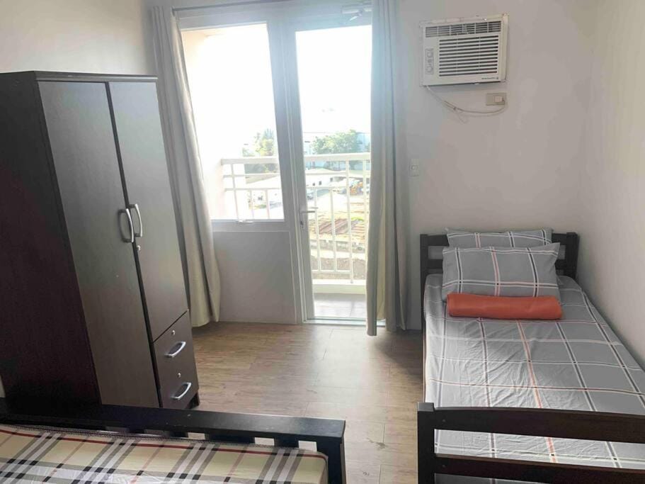 Lovely Spacious Condo With Balcony Apartment in Muntinlupa