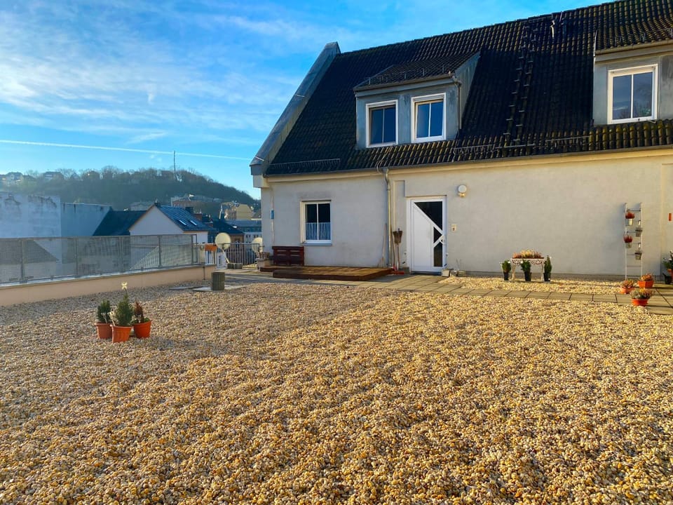 Property building, Balcony/Terrace