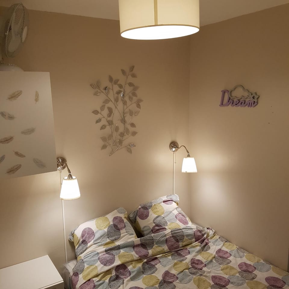 Bed, Bedroom