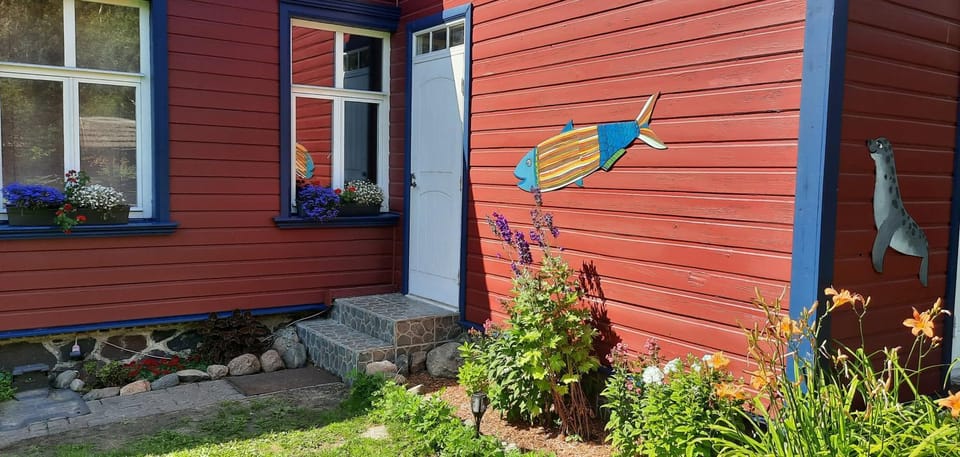 Property building, Garden