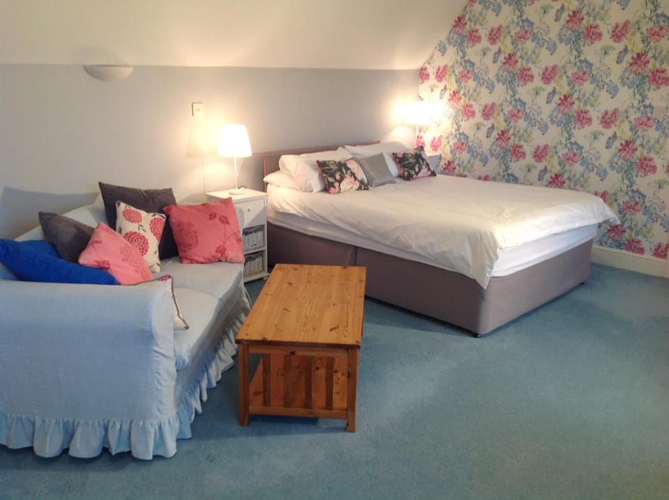 Dragonfly Cottage, Rattlesden Bed and Breakfast in St Edmundsbury District