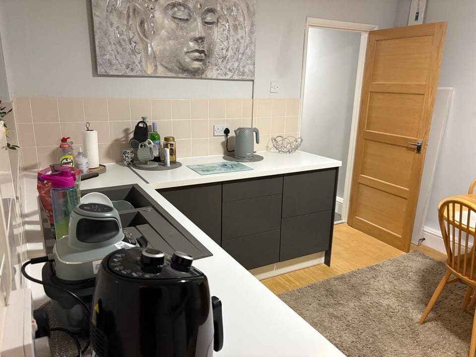Dining area, kitchen