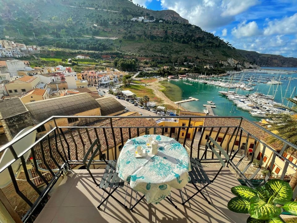 Patio, Natural landscape, View (from property/room), Balcony/Terrace, Mountain view, Sea view