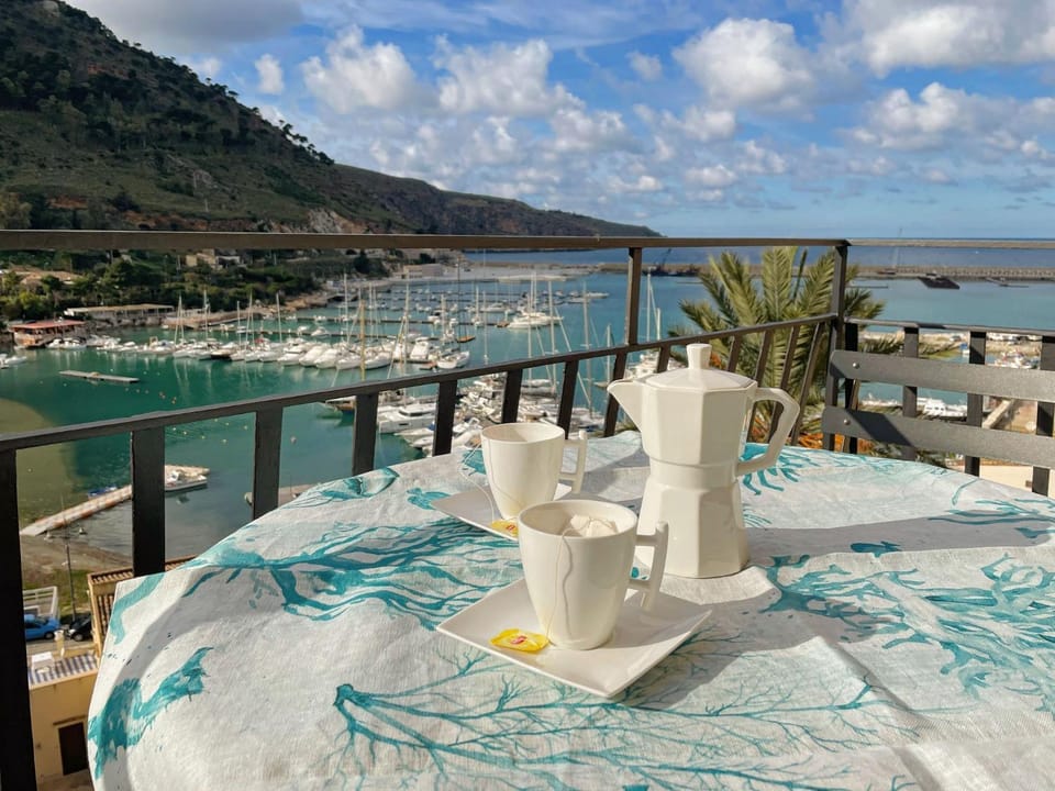 Patio, Natural landscape, Coffee/tea facilities, View (from property/room), Balcony/Terrace, Mountain view, Sea view