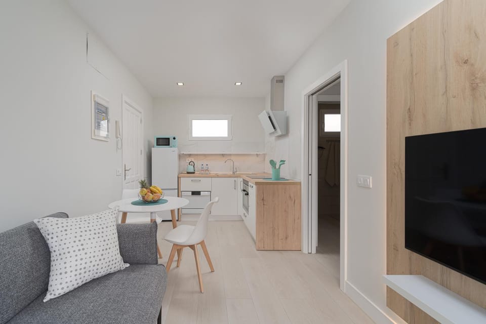 Kitchen or kitchenette, Living room, Dining area