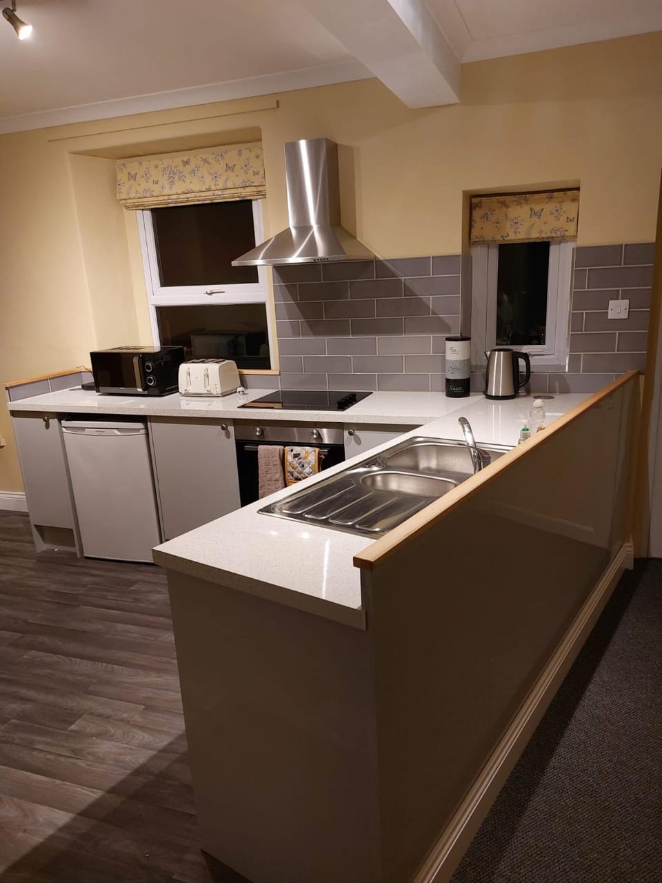 Kitchen or kitchenette, minibar, pet friendly, toaster