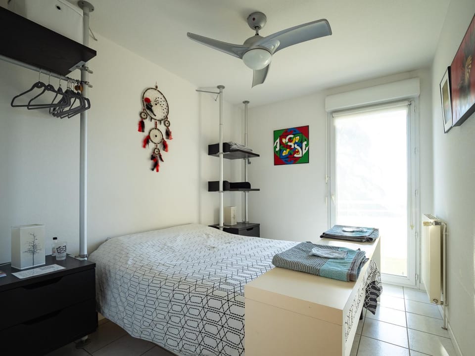 Bed, Photo of the whole room, fireplace, internet, storage, towels