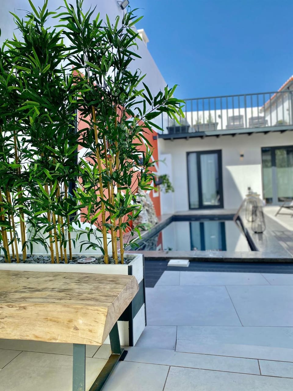 Swimming pool, Internal: Not applicable to any particular room